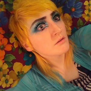 Meet your Posher, Amara